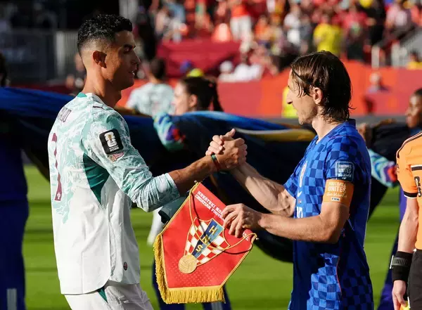 【Ｗ杯】４１歳Ｃ・ロナウドが決勝Ｔ最年長弾！ＰＫ沈め元代表同僚ペペ超え　５大会出場の４０歳モドリッチと対決