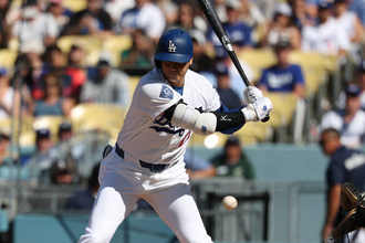 大谷翔平、３２歳初出塁は松井裕樹からストレートの四球　「日本人対決」で優しい“にらみ”も　誕生日に右上腕二頭筋の張りから復帰