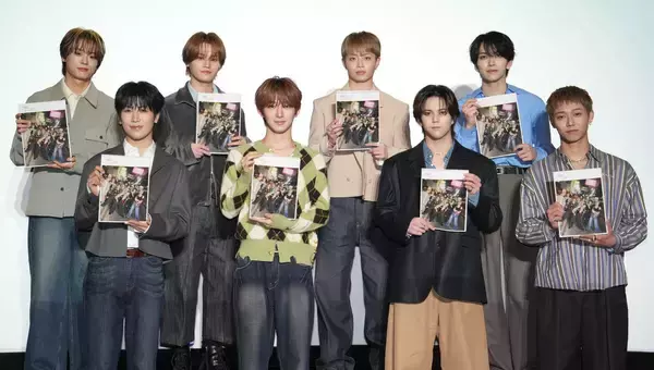 ＭＡＺＺＥＬ、初写真集に「素で仲良い８人」凝縮　タイ・パタヤで撮影「笑顔が詰まっています」