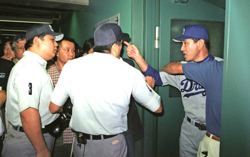 ”戦闘要員３人”乱闘を想定した前代未聞の練習も　星野仙一さん…闘将の足跡〈２〉