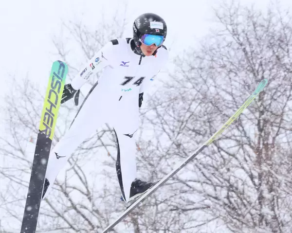 【スキージャンプ】小林朔太郎が逆転初Ｖ　２回目ヒルサイズ超え１４０・５メートル　４年後に向け気持ち新た