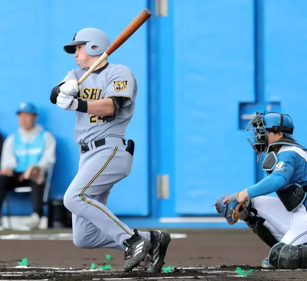 【阪神】新助っ人キャム・ディベイニーが達孝太から来日初安打の中前打…３番・遊撃スタメン