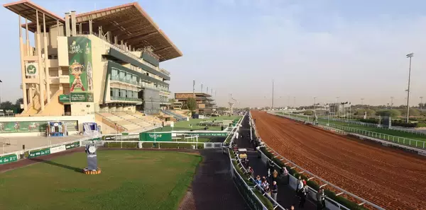 フォーエバーヤングなど日本勢が出走するキングアブドゥルアジーズ競馬場の気になる馬場状態は？