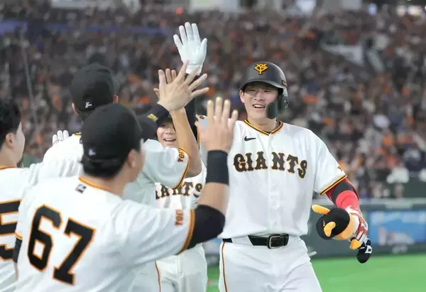 「【巨人】ド派手な一発攻勢で逆転勝ち　阿部監督の打順入れ替え策が奏功　勝率を再び５割に」の画像