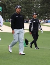 松山英樹がコース入り「ヒデキ！」の大声援　片岡尚之と練習ラウンド　マスターズ９日開幕