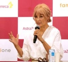 ステージ３Ａ乳がん公表の梅宮アンナ　薬代の高さに嘆き「１錠８８００円、１日２錠」　飲む抗がん剤は「副作用あまりなく、いたって安定」