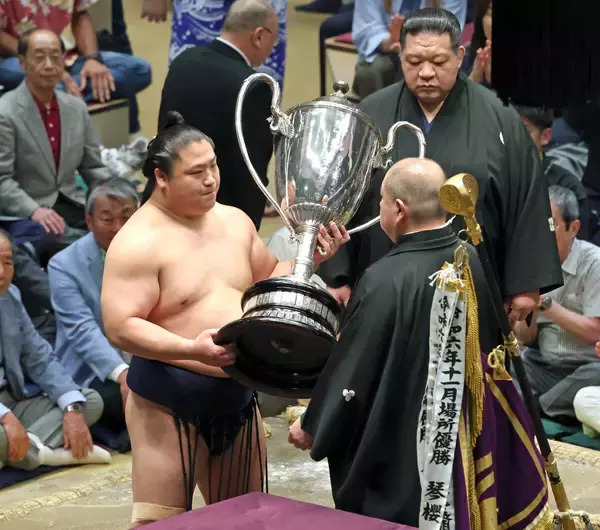 【元大関・琴風の目】若隆景の復活Ｖに胸を打たれた　私の歌の詩を贈る「まわり道をしたけれど　夢が叶えばいいさ　苦労の分だけは　お前もなれよ　幸せに」