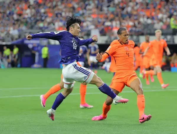 【Ｗ杯】日本再び追いつく！小川航基が豪快ヘッド→最後は鎌田大地が触る　日本１号弾は中村敬斗…オランダに２―２