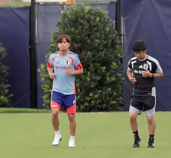 【Ｗ杯】ＭＦ久保建英、中３日ブラジル戦で復帰なるか…全治期間は「非公表」キャンプ地残留でリハビリ専念