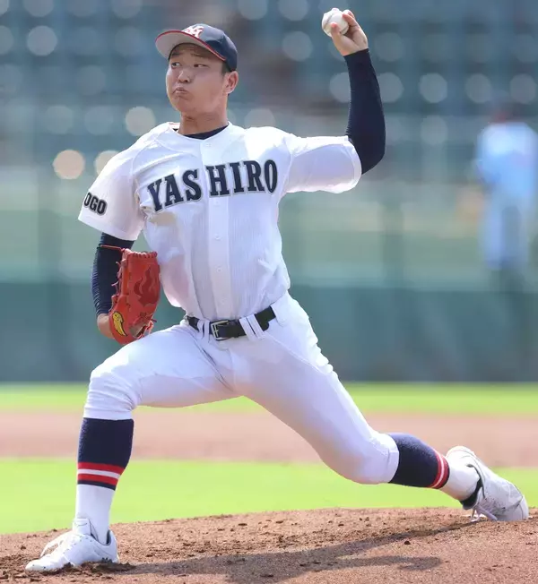 【高校野球】社が３年ぶり３度目の夏甲子園　８回に４番・小倉臣斗が逆転２ラン　阪神・近本光司、楽天・辰己涼介の母校が公立対決制し頂点へ…兵庫大会