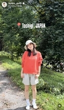 日テレ・郡司恭子アナ、ハーフパンツ姿で旅行「アクティブ恭子さん」「自然に映える」