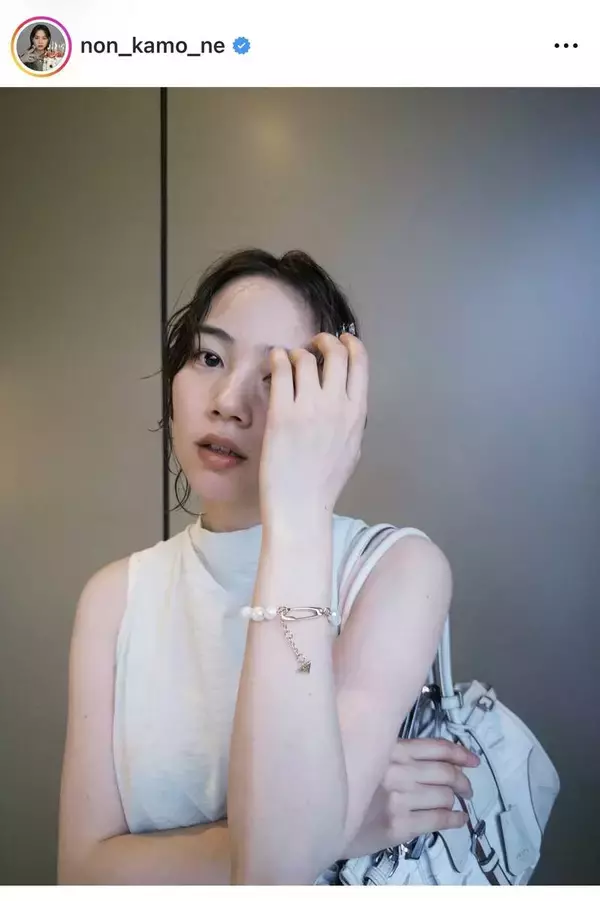 朝ドラヒロイン女優の「休日」私服ショットが「芸能界一オシャレ」「天使感ある」「ヘルシー」のんが公開