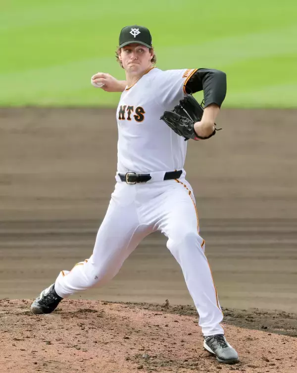 【巨人】ウィットリーのリフレッシュ計画「休養日に沖縄料理を…」…ライブＢＰでは驚異の１５６キロ