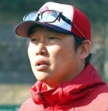 【広島】新井貴浩監督、計5失策に苦言｢全部内野でしょ｣4番起用を続ける2年目･佐々木泰にも言及