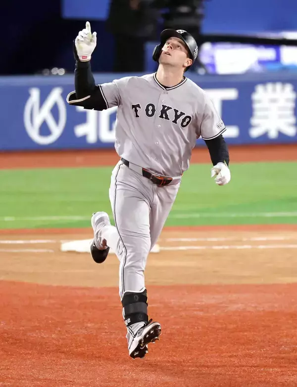 【巨人】キャベッジが４回に先制４号ソロ！「さらに得点できるように頑張るよ」３試合連続「２番」出場で３試合連続安打
