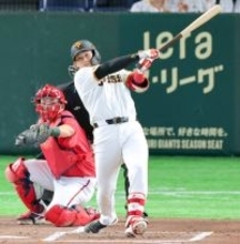 【巨人】増田陸の犠飛で先制　キャベッジ安打、岸田行倫が犠打、坂本勇人が安打でつなぎ、もぎとった１点