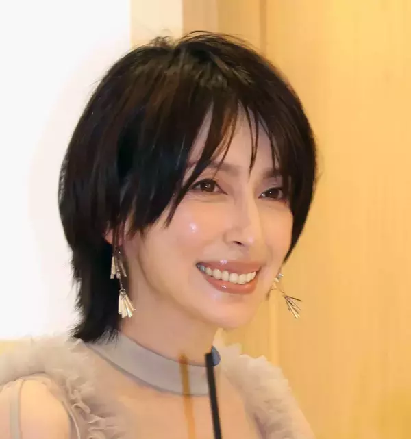 奥菜恵が国技館に降臨！父と大相撲を観戦「綺麗すぎてビックリ」「相撲好きなんだ！」「いーなぁ！」「親孝行ですね」