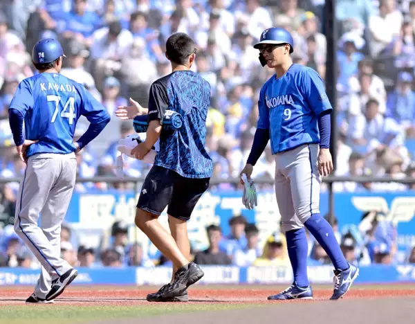 【ＤｅＮＡ】京田陽太が走塁時に足を痛め途中交代　今後の出場は診断結果と状態を見て判断