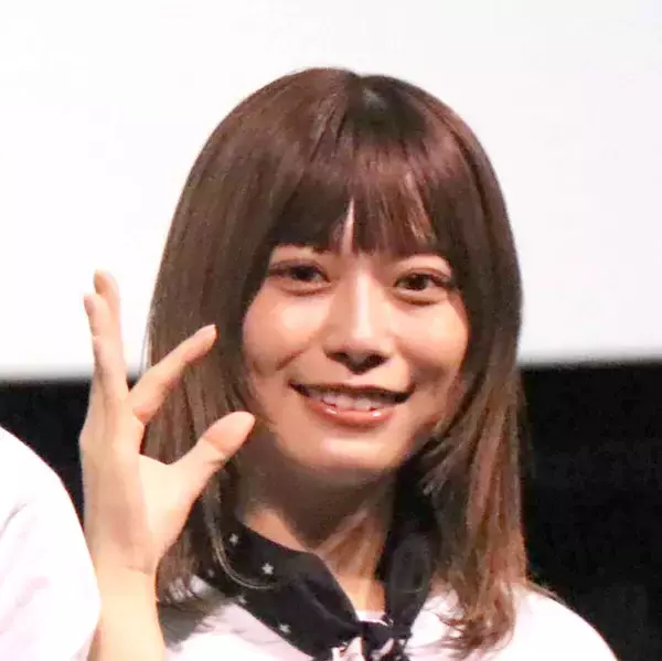 元日向坂４６・東村芽依「いっぱい走りたい」雪中で新年の誓い　「雪の妖精かと」「可愛すぎ」モコモコショットがかわいい