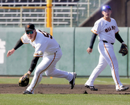 【巨人】「これでも抑えてるんだから」異例の“トリプルノック”を敢行　課題の内野守備強化へ