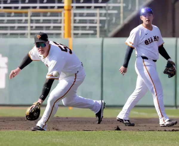 【巨人】「これでも抑えてるんだから」異例の“トリプルノック”を敢行　課題の内野守備強化へ