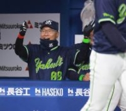 【ヤクルト】池山隆寛監督が初勝利　ＣＭ再現爆笑ミーティング効いた　ＤｅＮＡとの開幕戦は９連勝　