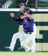 【中日】痛恨プレーから同点許す…左翼・細川成也と中堅・花田旭が激突して落球…まさかの三塁打に　好投の柳裕也が不運な形で失点