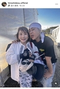 人気芸人の母が「ええっ、若っ！」「お姉さまじゃなくて」「めっちゃ美人！」「似てますね」と話題！ヒロシが公開