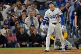 大谷翔平、ＭＬＢ公式サイトが選ぶ今季ＮＯ１“バット投げ”に選出　上位２５本のうち４本が大谷