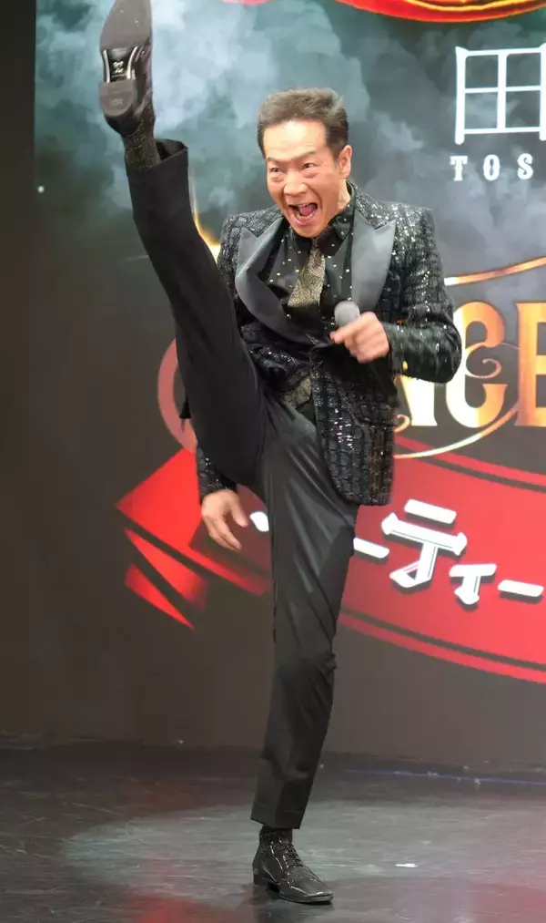 田原俊彦「ハッピーバースデー、トゥーミー！」６５歳「前期高齢者」もノリノリ足上げ　若さ保つ秘訣は「エロですね」