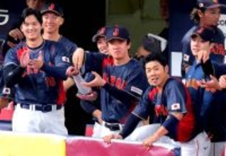 「納豆にもできる」「山芋もある」…侍ジャパン「お茶たてポーズ」を巡り「サン！シャイン」武田鉄矢とカンニング竹山が対論