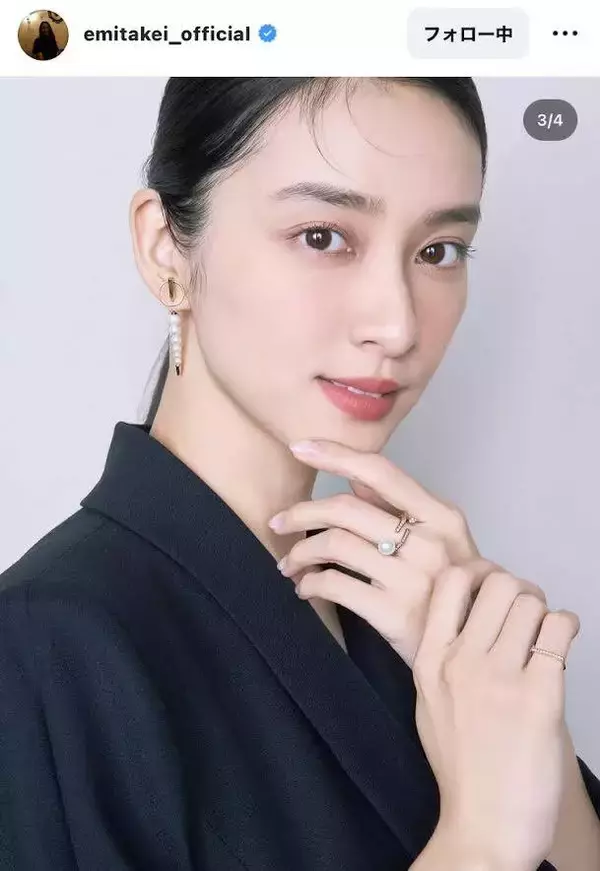 ３児のママ・武井咲、肩出し×ノースリの透明感が半端ない！「神々しい美しさ」「可愛くて綺麗でだいすき」