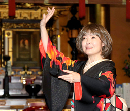 田川寿美　デビュー３５周年迎えて激変！ＩＫＫＯ助言のショートボブ「ＩＫＫＯさん色に染まりました」