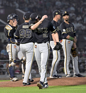 【オリックス】８回に痛恨の走塁ミス　最下位・楽天にショック３連敗…楽天モバイルで６戦全敗　今季ワーストタイ１２失点　４・１４以来の貯金１まで減少