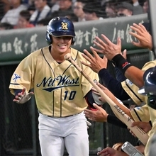【都市対抗野球】ＮＴＴ西日本が６１年ぶりの決勝進出　入社１５年目・浜崎浩大が２失点完投「近畿地区の第５代表決定戦くらいの気持ちで…」６日は西濃運輸と決勝戦