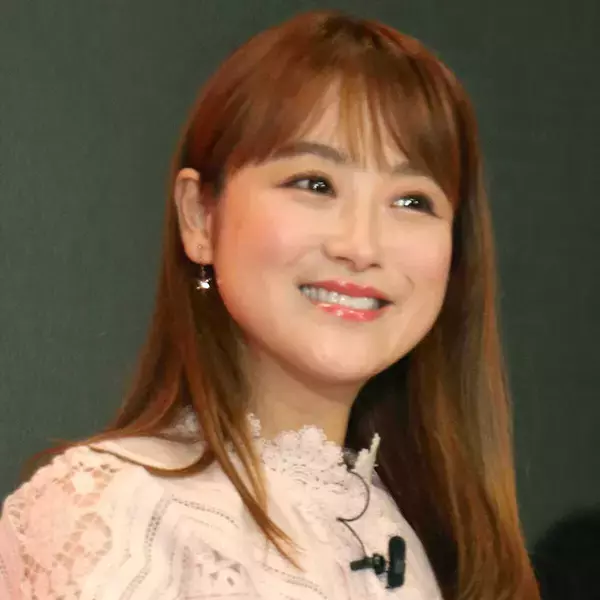 鈴木奈々「芸能界の大先輩」の誕生日を祝う巨大料理にフォロワー驚き！「上手」「おいしそう」「デッカイイ」
