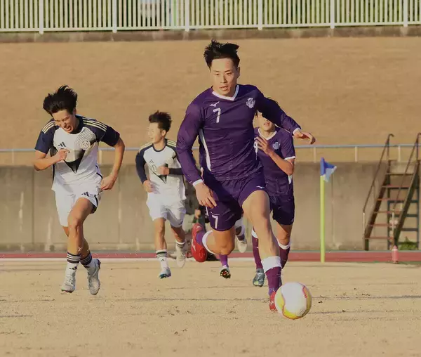 【大学サッカー】明大が逆転で３連勝　Ｊ２藤枝内定のＦＷ真鍋隼虎が２発　槙野新監督就任は「素直にビックリしました」