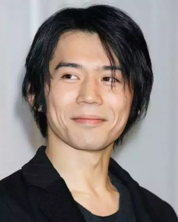 岡田義徳の息子が「イケメン」「父と母のいいとこ取り」「かわいいなぁ～」田畑智子と結婚８年…資格取得も