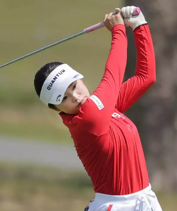 ２５歳人気ゴルファー・政田夢乃が４連続バーディーで８位浮上「いい感じ」　初日トリプルボギーから復活