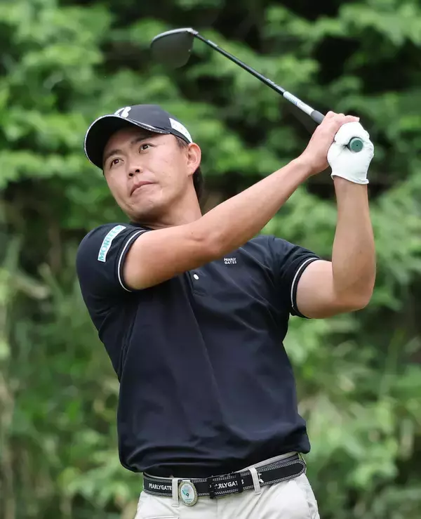 初日単独首位の木下稜介は７１と伸ばし切れず４位後退　「もう一度、１０アンダーを出すくらいの気持ちで」不安定だったショット修正へ