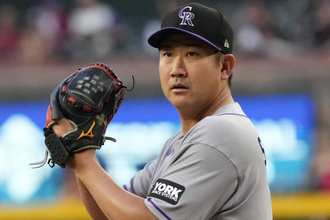菅野智之が巨人を支えた３人組の集合写真公開「ジャイアンツ魂！」　今季は３人でメジャー２３勝
