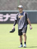 「【巨人】右膝負傷の岸田行倫「日に日に良くなっています」ファウル直撃で登録抹消、球宴明け復帰へ順調に回復」の画像1