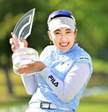 天本ハルカ「フワフワ」初V！女子ゴルフ黄金世代１５人目優勝者はプロテスト５度目で合格の苦労人「複数回優勝を」