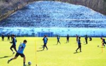 Ｊ１クラブ最速始動は…“Ｊ２の番人”卒業の水戸！　クラブ初のＪ１へ樹森大介監督招聘の新体制でリスタート