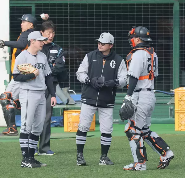 【巨人】杉内コーチ「球速以上に速く見える」ドラ１竹丸和幸に合格点　突風吹き荒れる寒さで好投