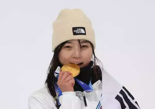 【五輪】奇跡的な大逆転「劇的ドラマに思わず泣いた」の声　韓国・崔ガオンは１本目で激しく転倒も諦めずに金メダル…スノボ女子