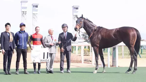 【京都５Ｒ・３歳新馬】リアンドゥクールが３馬身半差で完勝　ハマーハンセン騎手「まだ子供っぽいところある」
