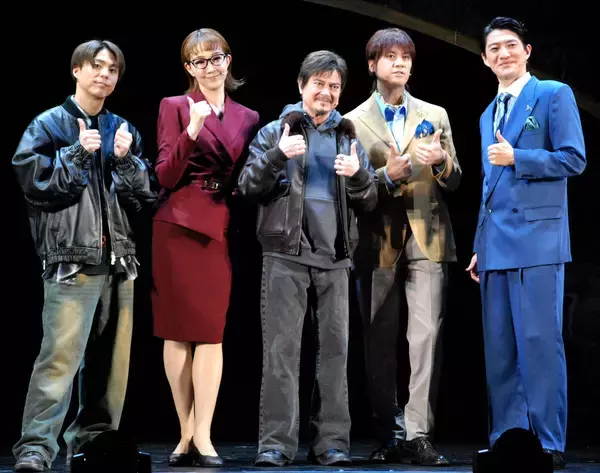 川平慈英　「最強のふたり」Ｗ主演公開ゲネプロで「あなたも最強になっちゃっていいんです」
