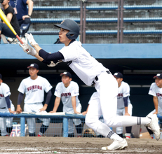 【高校野球】「試合進行係」がヒーローに変身　静高の９番・中川翔仁（とあ）が先制Ｖ打にスクイズなど２安打２打点　「ラッキーボーイ的な存在になりたい」