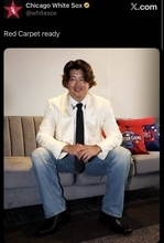 村上宗隆、初のレッドカーペットショーに白ジャケット＆デニム姿で登場「おととい…」　初球宴へ「しっかりフルスイング」